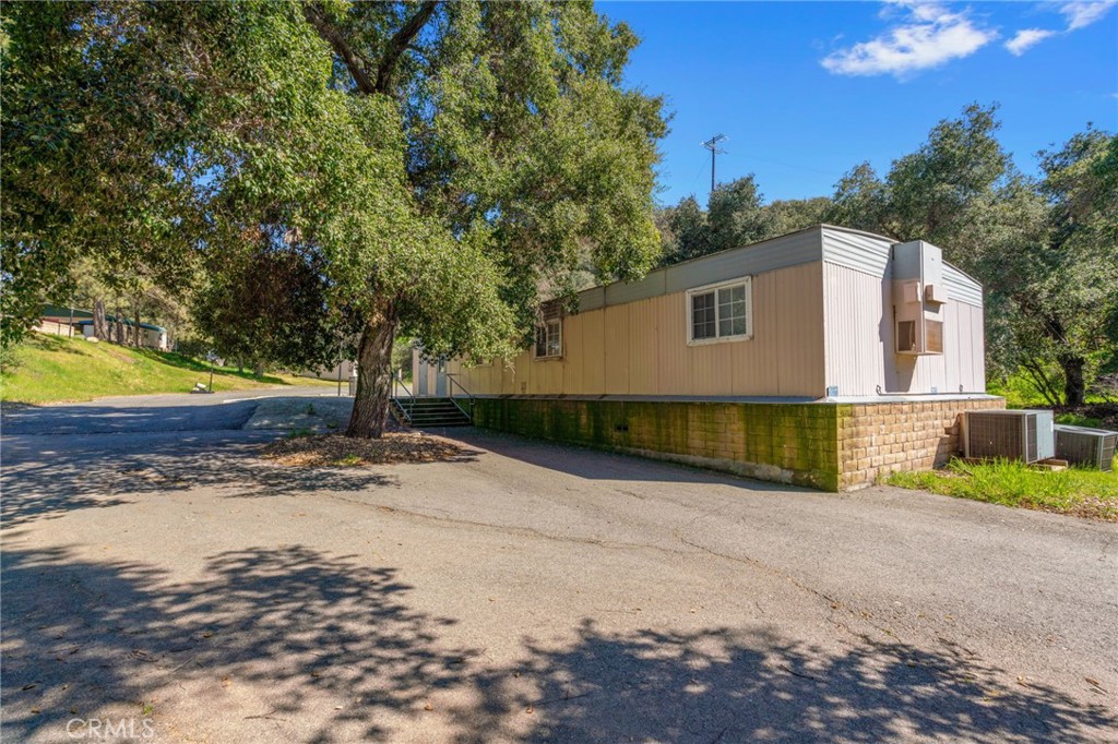 37400 Falling Springs Road Property Photo 28