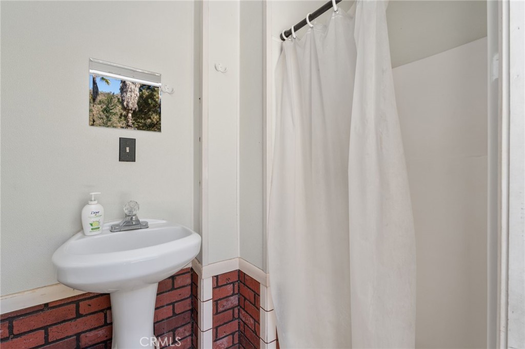 37400 Falling Springs Road Property Photo 39