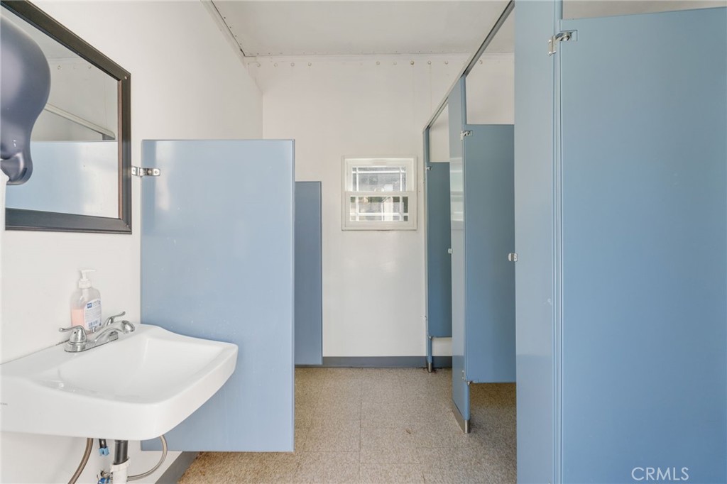 37400 Falling Springs Road Property Photo 40