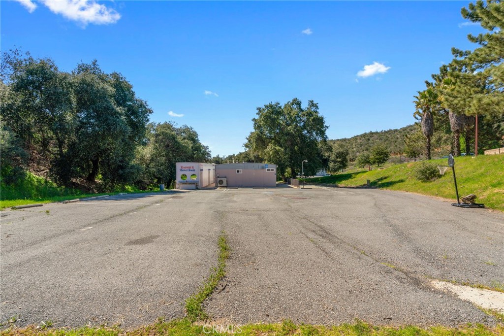 37400 Falling Springs Road Property Photo 46