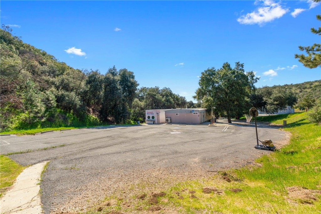 37400 Falling Springs Road Property Photo 49
