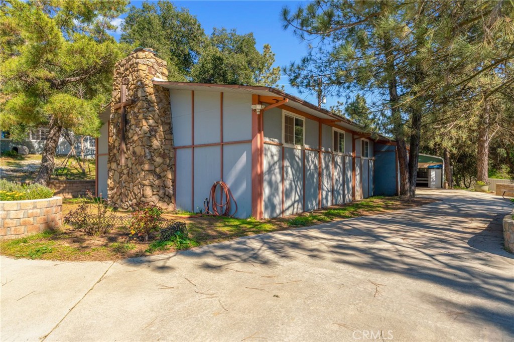 37400 Falling Springs Road Property Photo 54