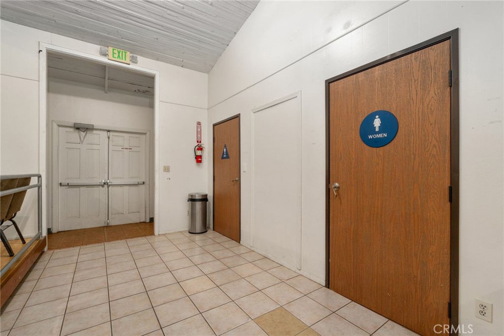 37400 Falling Springs Road Property Photo 60