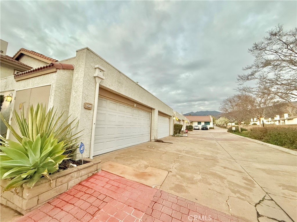 1430 E Foothill Boulevard Property Photo 20