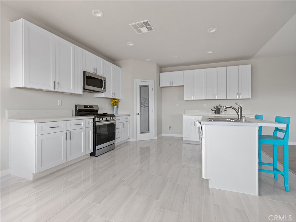 8411 Buckthorn Avenue Property Photo 27