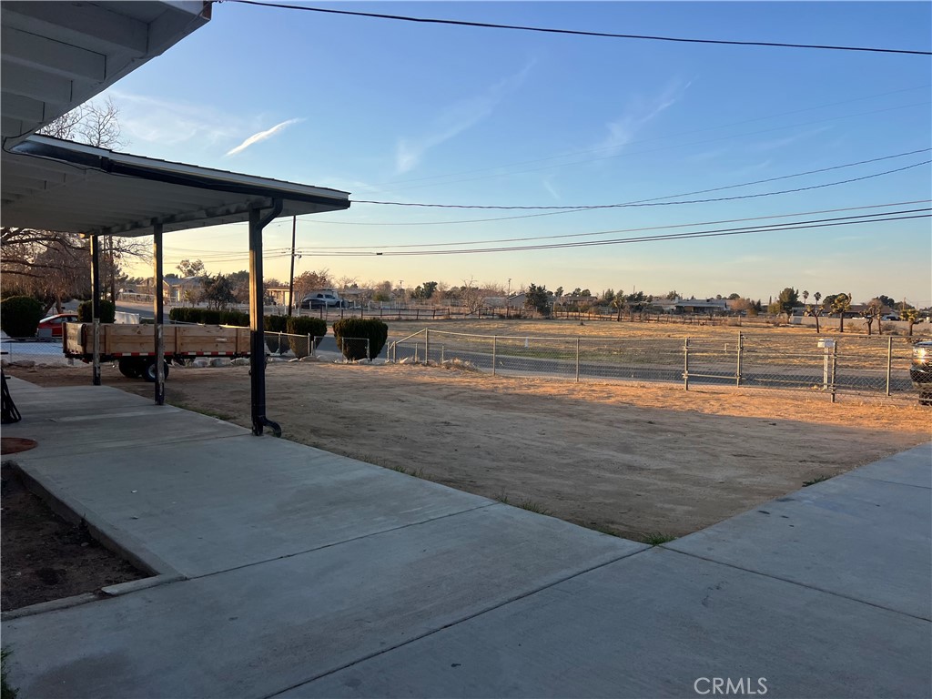 18007 Willow Property Photo 4