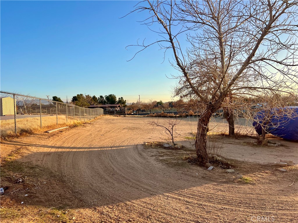 18007 Willow Property Photo 6