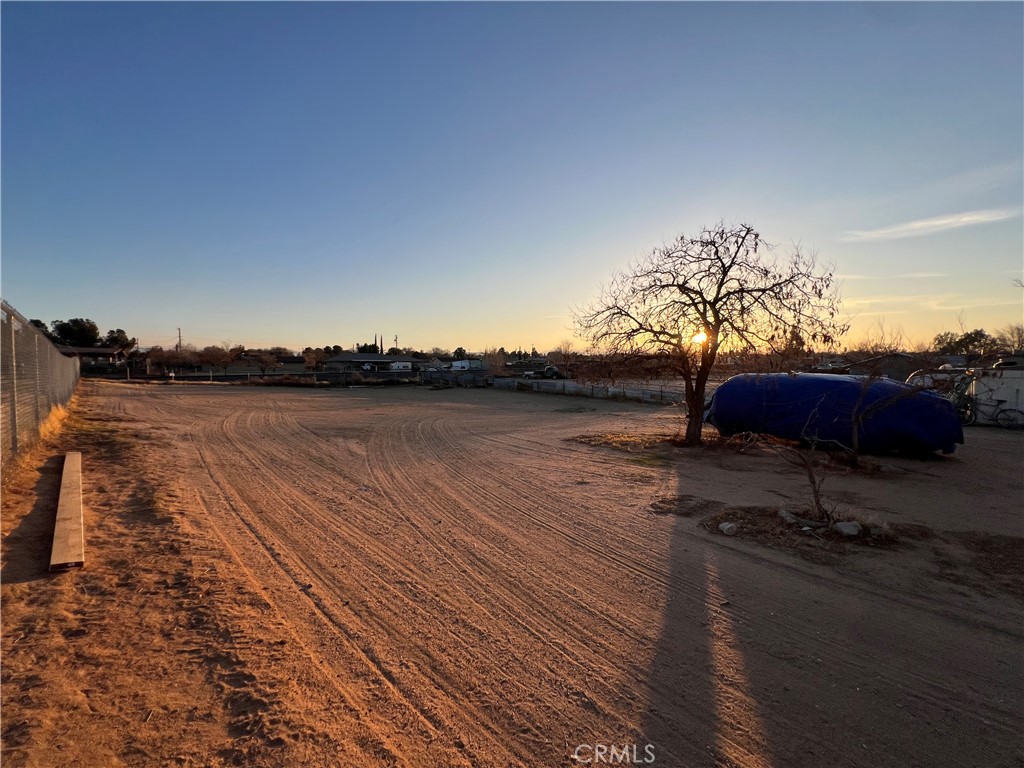 18007 Willow Property Photo 34