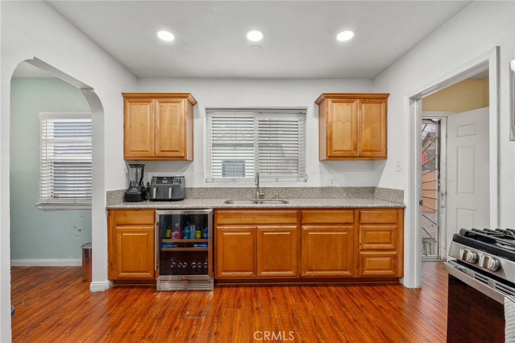 3164 N Pershing Avenue Property Photo 14