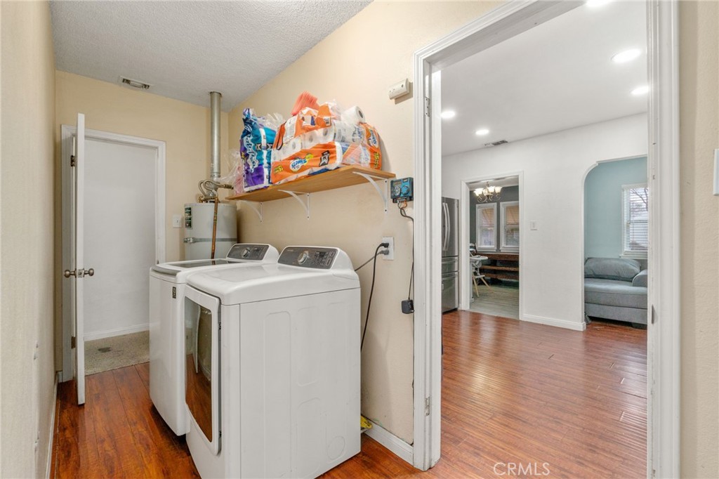 3164 N Pershing Avenue Property Photo 18