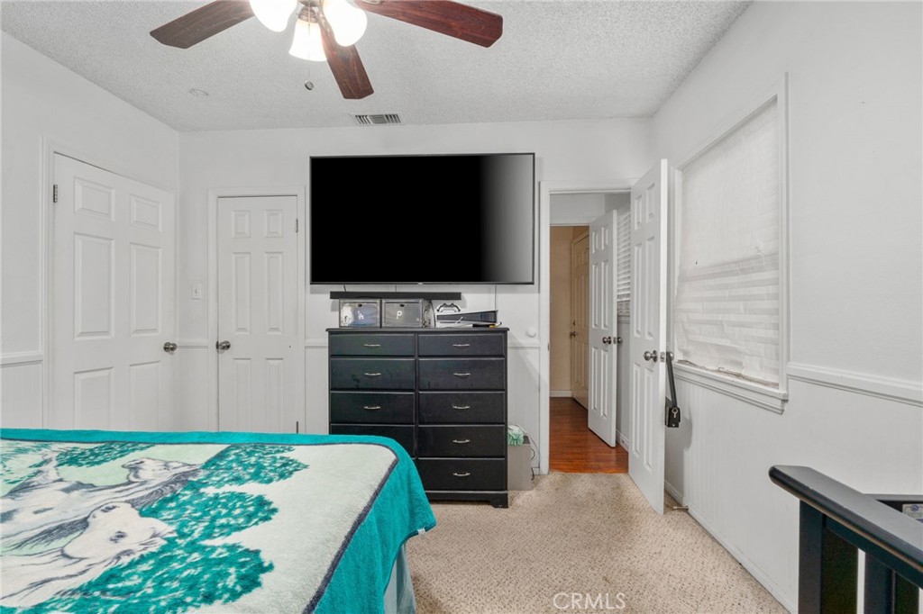 3164 N Pershing Avenue Property Photo 21