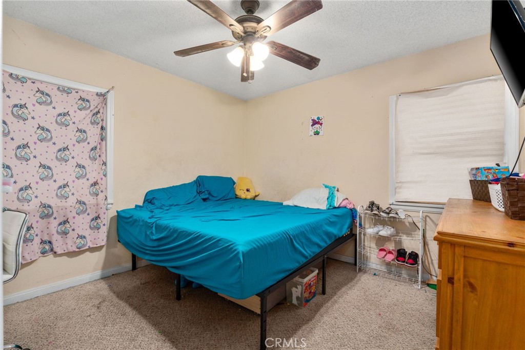 3164 N Pershing Avenue Property Photo 23