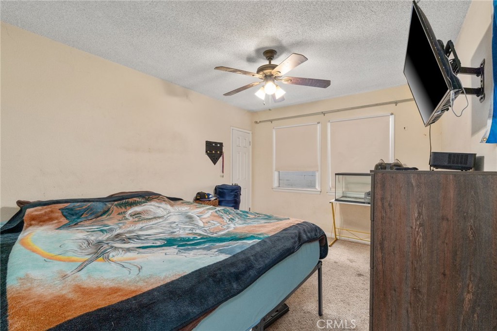 3164 N Pershing Avenue Property Photo 24
