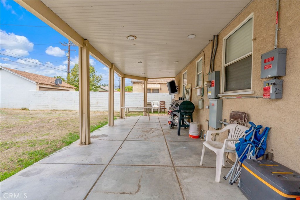 3164 N Pershing Avenue Property Photo 27