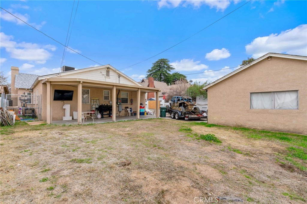 3164 N Pershing Avenue Property Photo 29