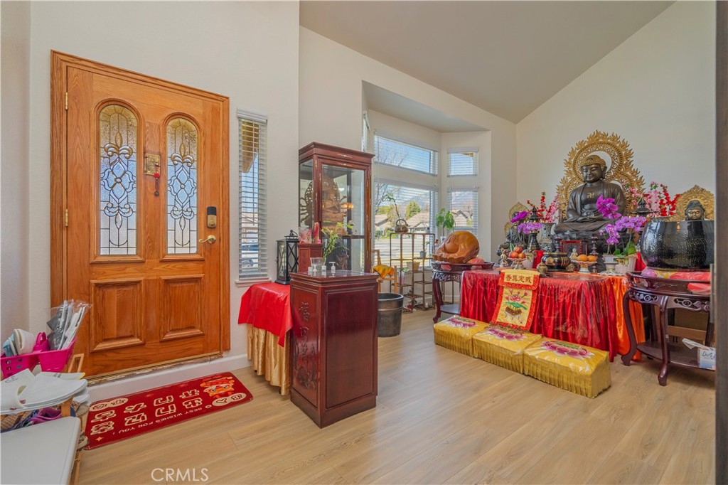 6147 Diamond Avenue Property Photo 3