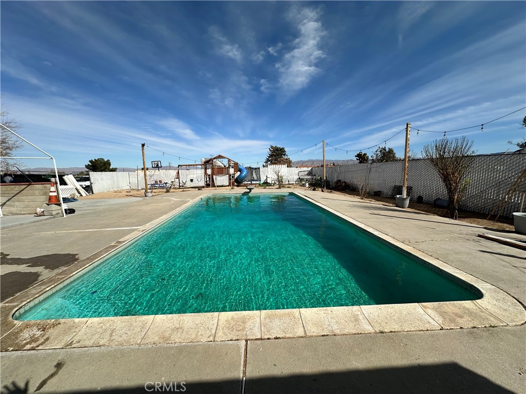 9850 Arroyo Avenue Property Photo 7