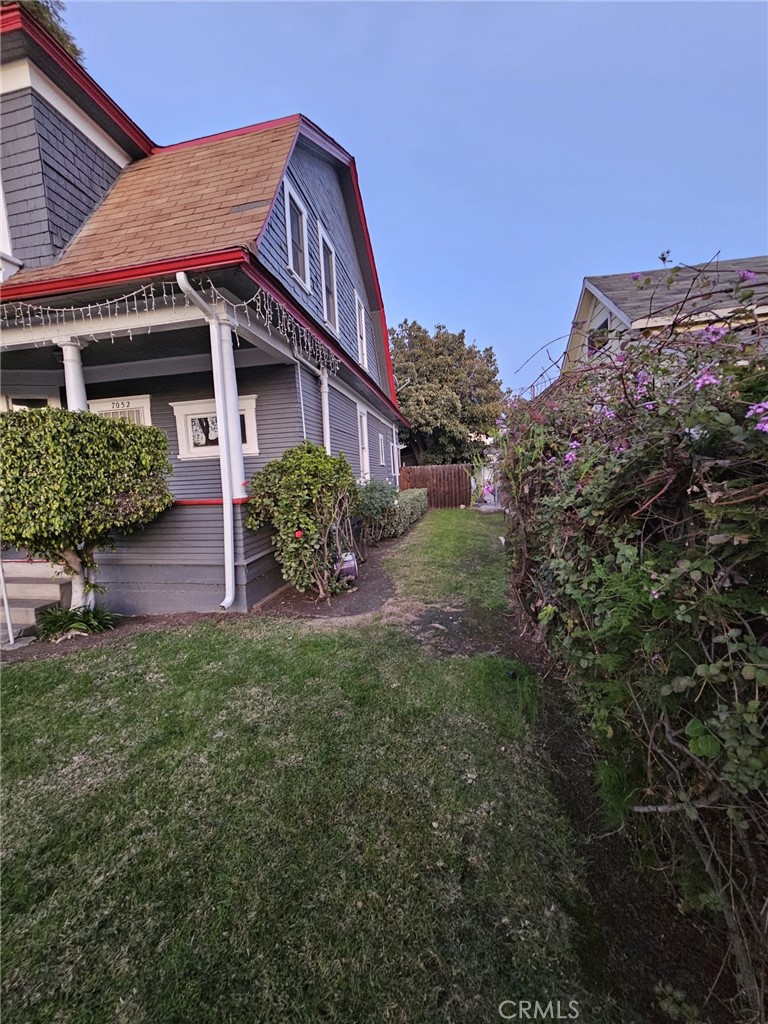 7052 Bright Avenue Property Photo 2