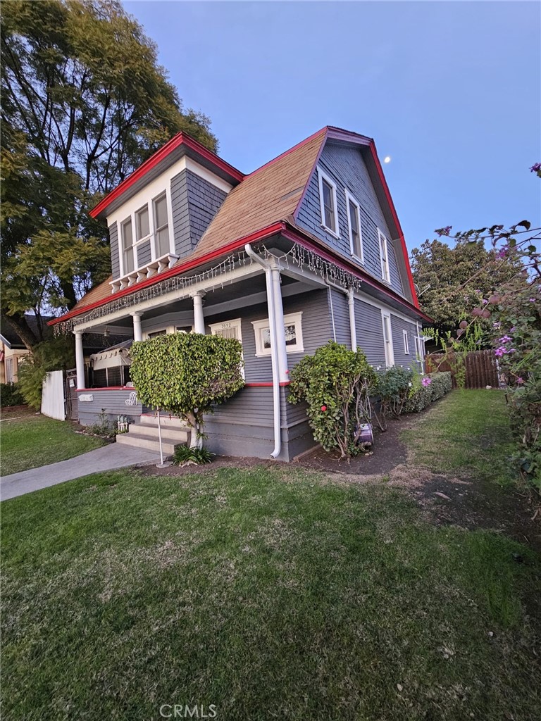 7052 Bright Avenue Property Photo 3