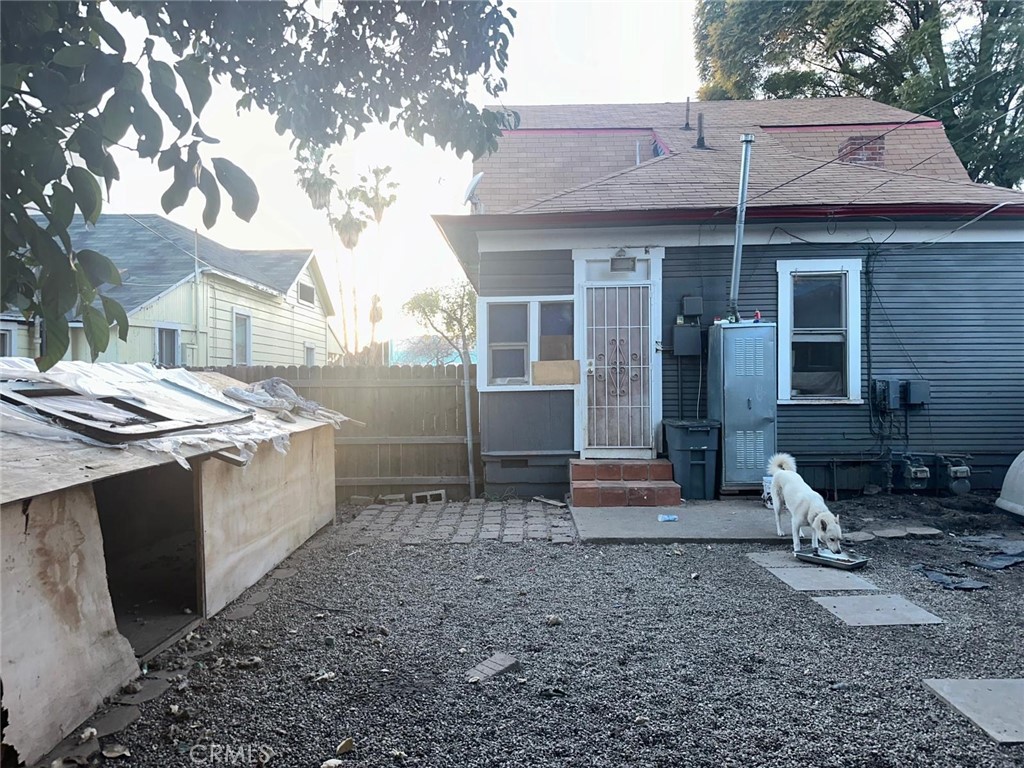 7052 Bright Avenue Property Photo 6