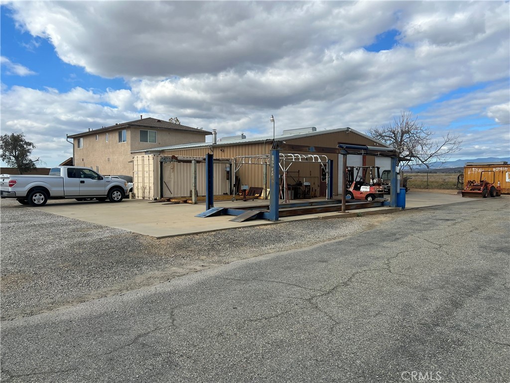 950 Western Knolls Avenue Property Photo 4