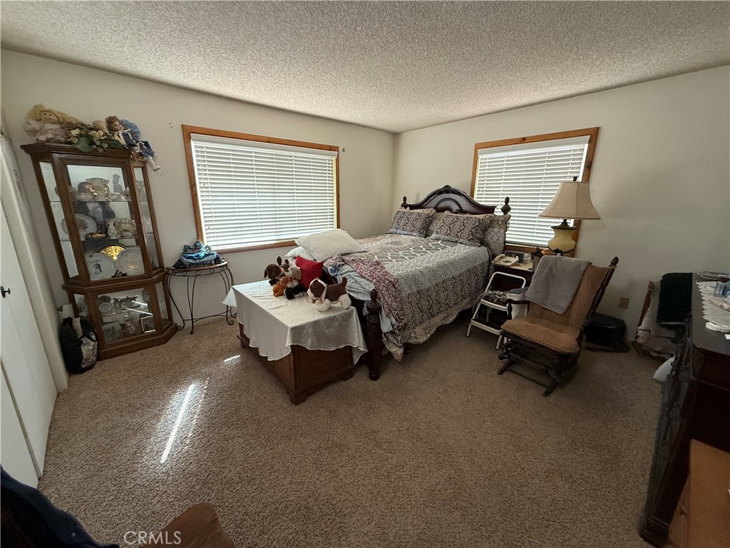950 Western Knolls Avenue Property Photo 13