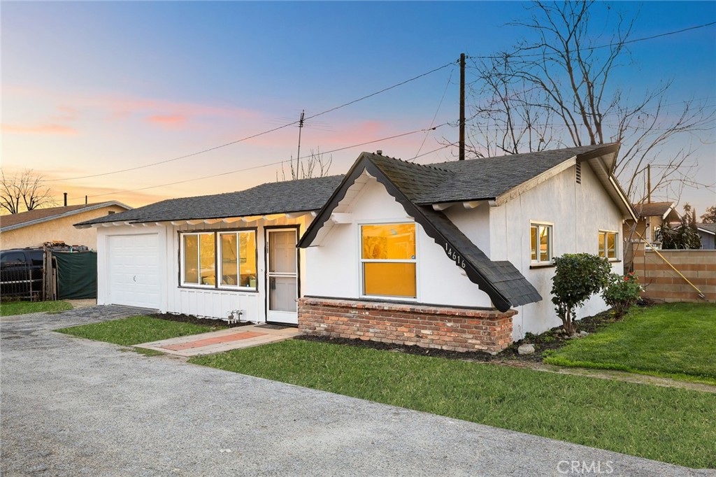 14616 Los Angeles Property Photo