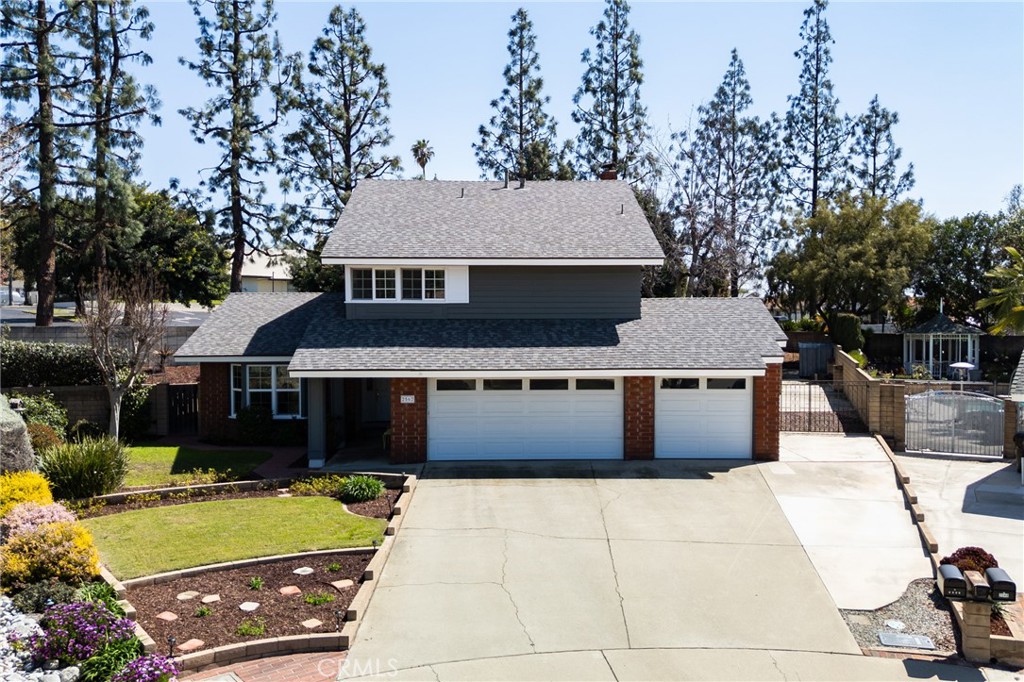 2562 Nogal Circle Property Photo