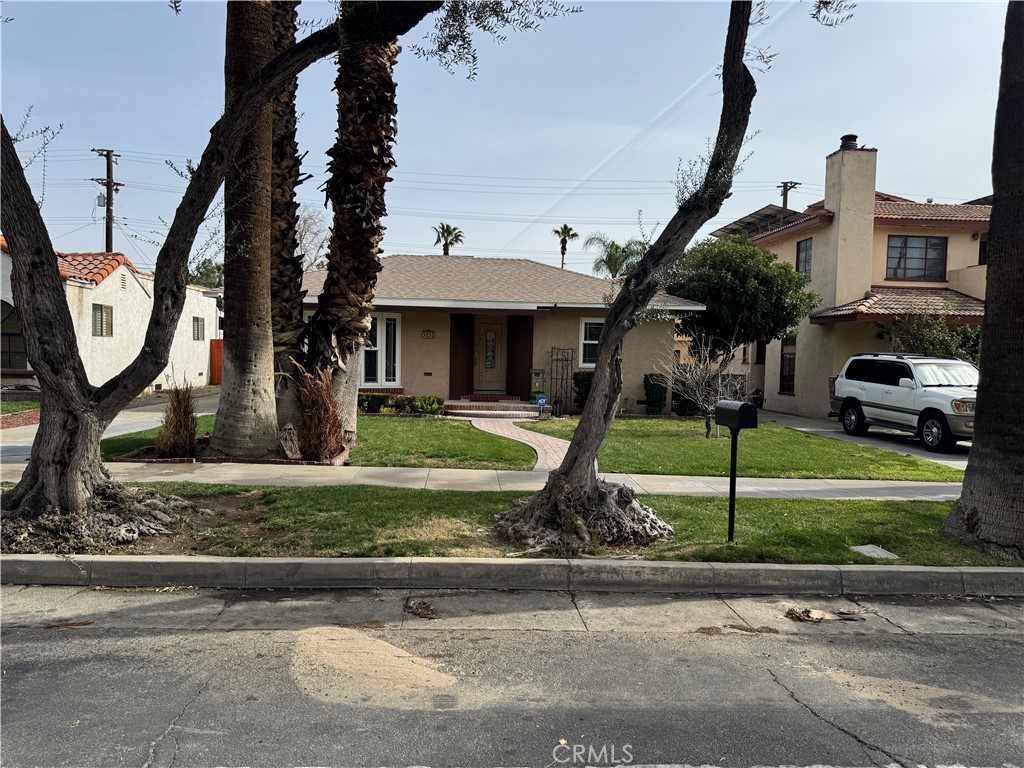 3055 N Arrowhead Avenue Property Photo 4
