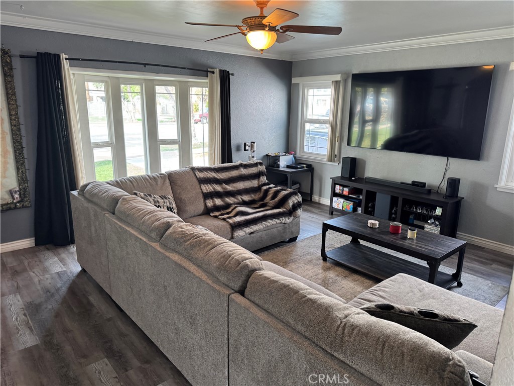 3055 N Arrowhead Avenue Property Photo 6