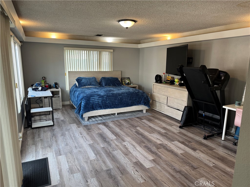 3055 N Arrowhead Avenue Property Photo 11