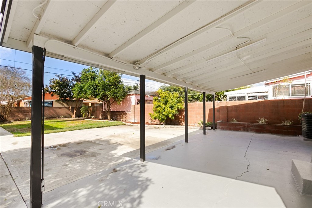 10227 Rosewood Avenue Property Photo 21