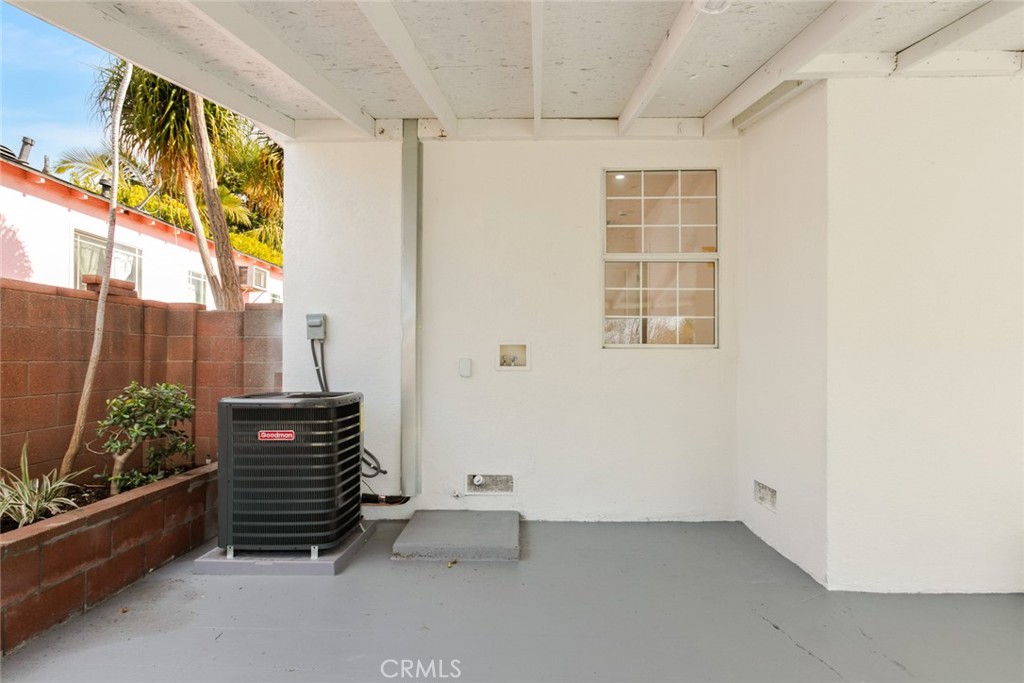 10227 Rosewood Avenue Property Photo 23