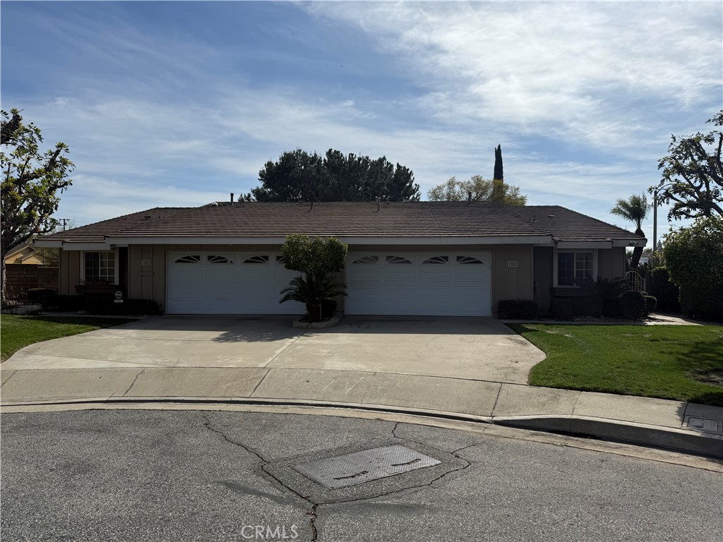 975 Shady Lane Property Photo