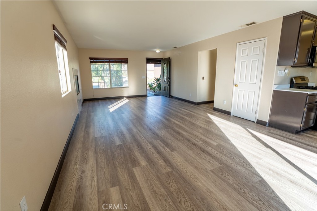 745 Cardinal Street Property Photo 7