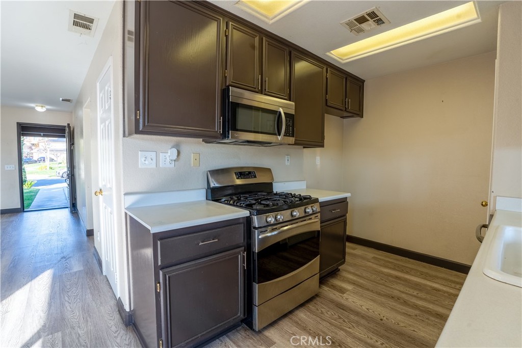 745 Cardinal Street Property Photo 10