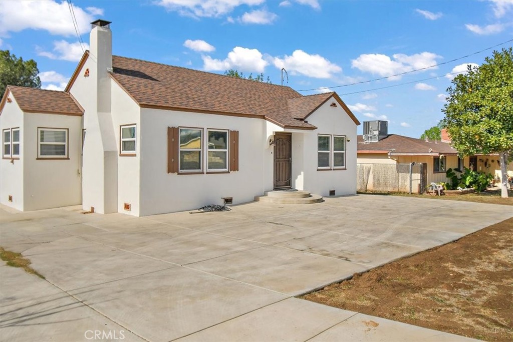 12594 Michigan Street Property Photo