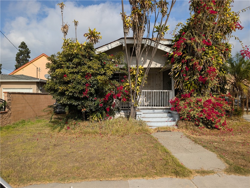 1735 W Cameron Street Property Photo