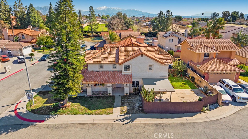 365 E Vodden Street Property Photo 3