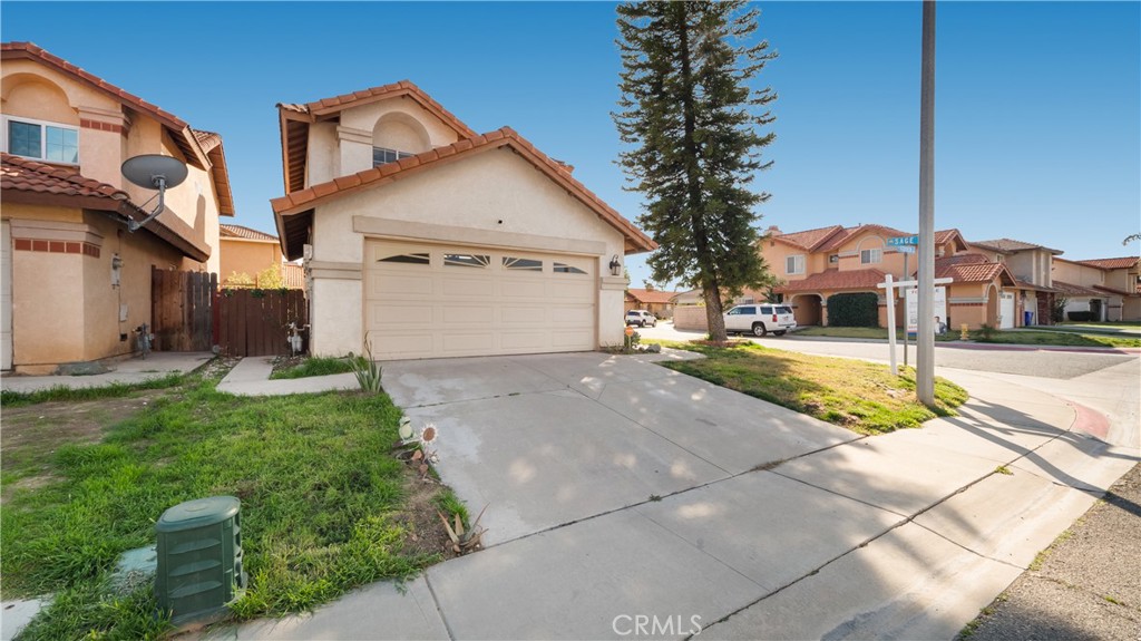 365 E Vodden Street Property Photo 4