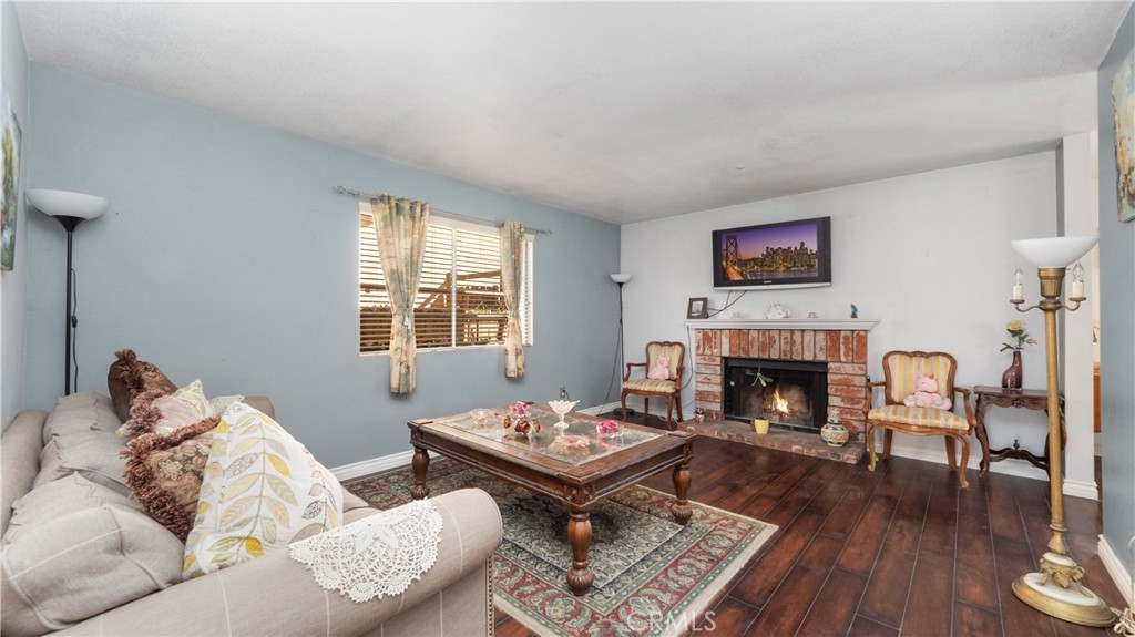 365 E Vodden Street Property Photo 7