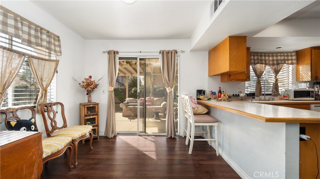 365 E Vodden Street Property Photo 10