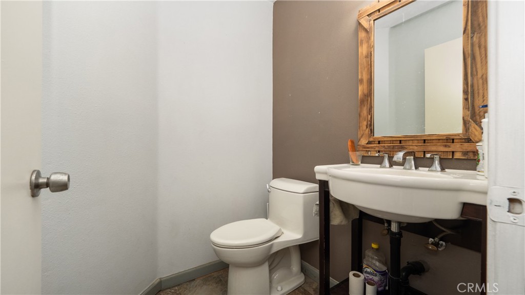 365 E Vodden Street Property Photo 18