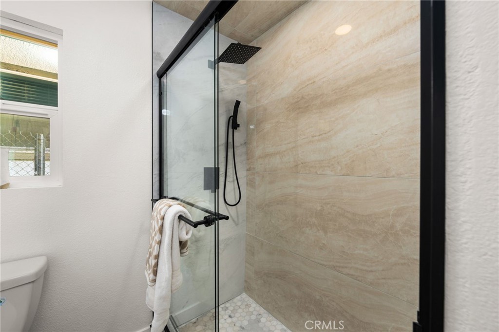 7785 Vineyard Avenue Property Photo 18