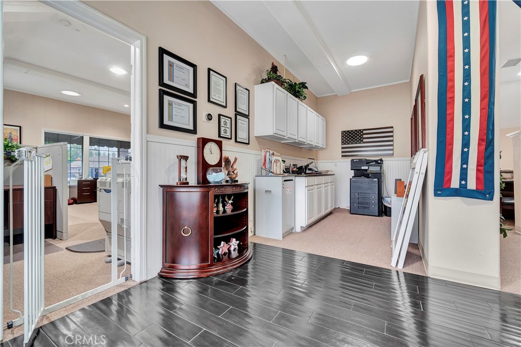 209 E I Street Property Photo 10