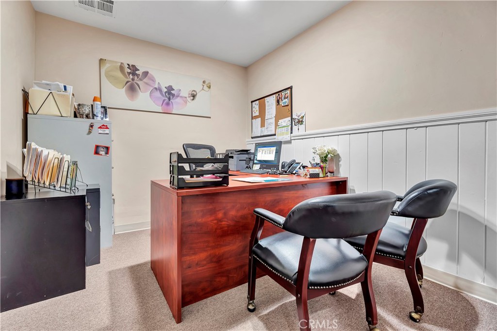 209 E I Street Property Photo 18