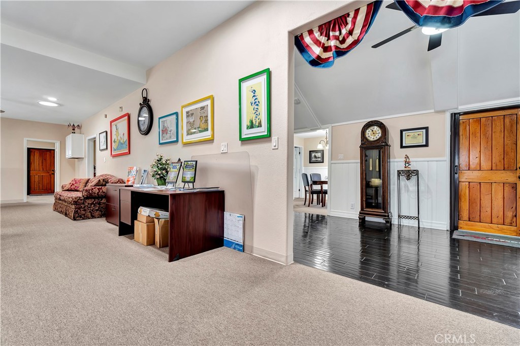 209 E I Street Property Photo 21