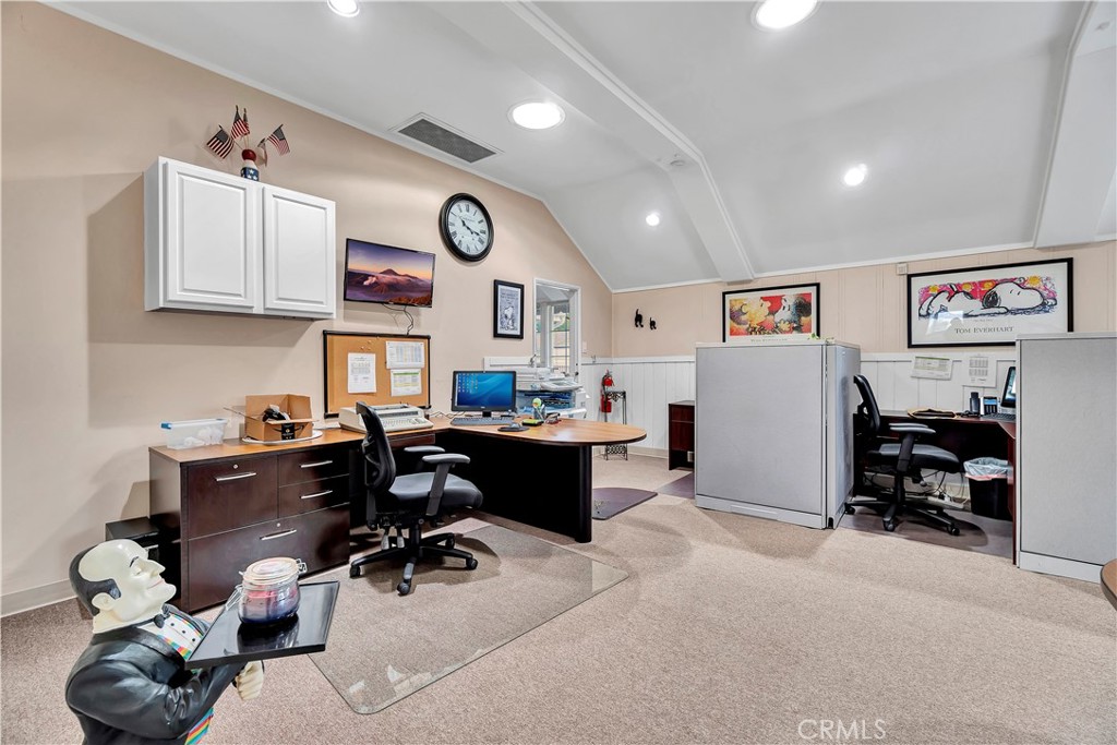 209 E I Street Property Photo 30