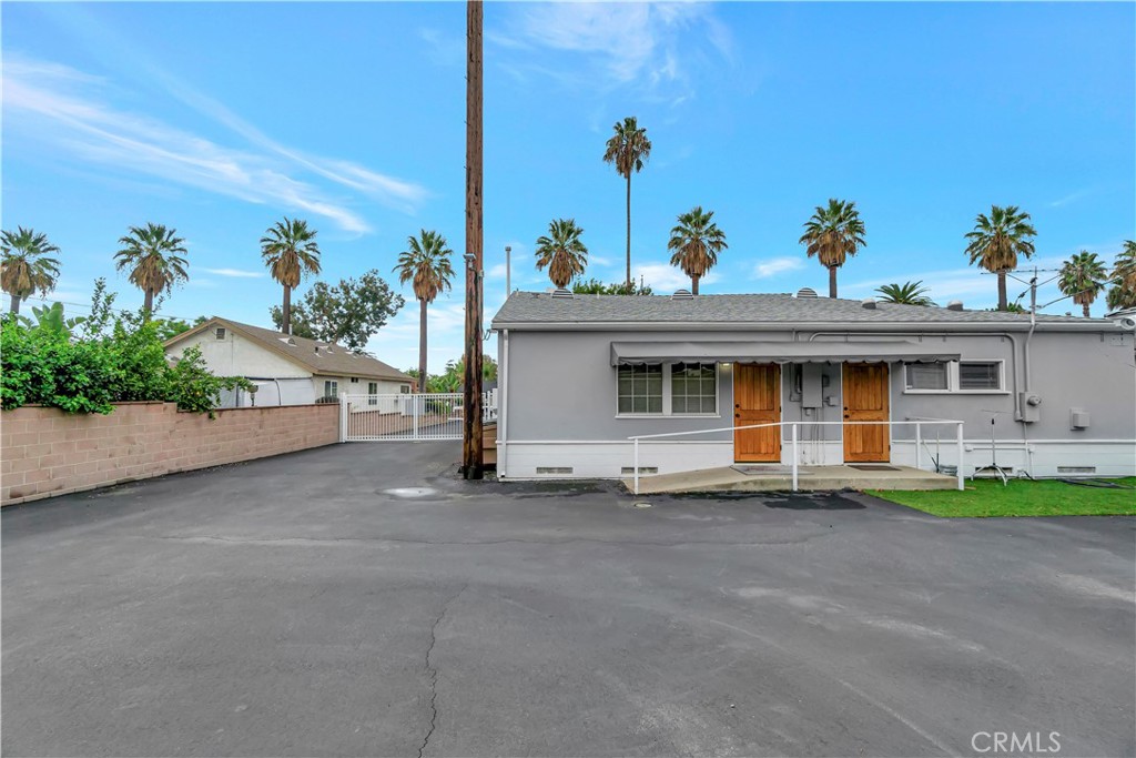 209 E I Street Property Photo 50
