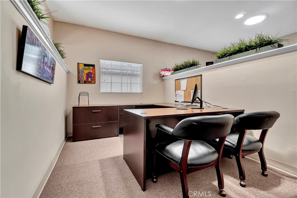 209 E I Street Property Photo 55